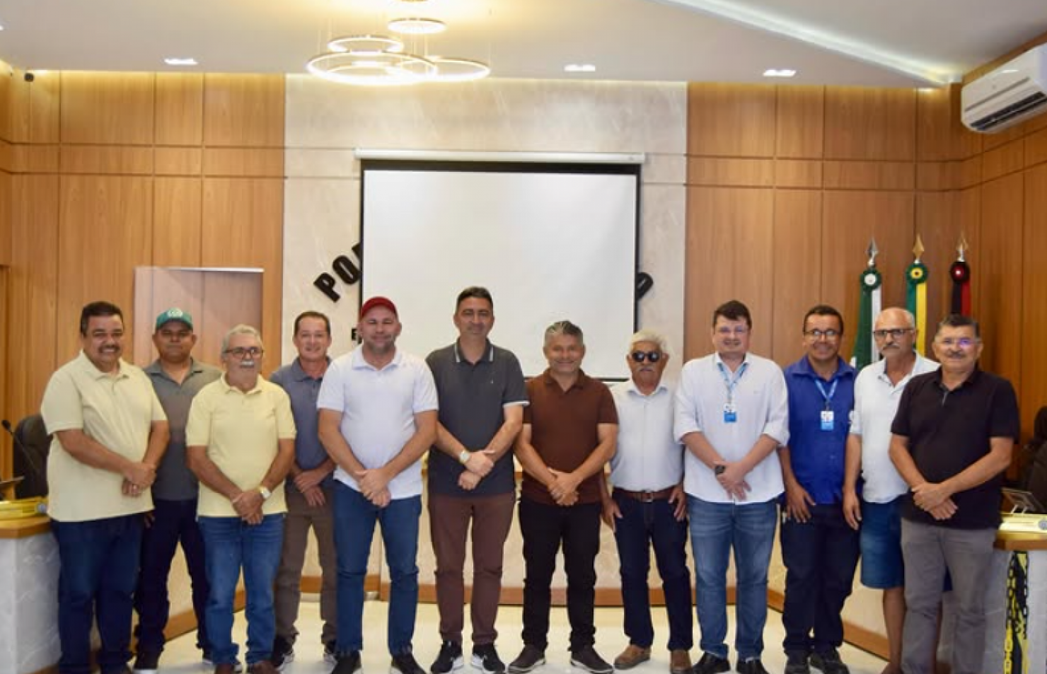 Na manhã desta quarta-feira (2), a Câmara Municipal realizou uma reunião para tratar do Sistema Adutor Transparaíba – Ramal Curimataú – 1ª Etapa